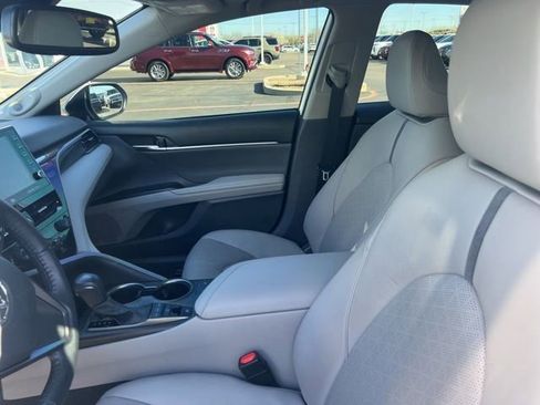Used 2021 Toyota Camry XSE w/ Navigation Package image 9