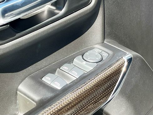 Used 2022 Chevrolet Silverado 1500 LT AWD/4WD image 17