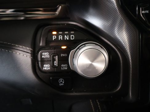 Used 2024 RAM 1500 Limited AWD/4WD image 9