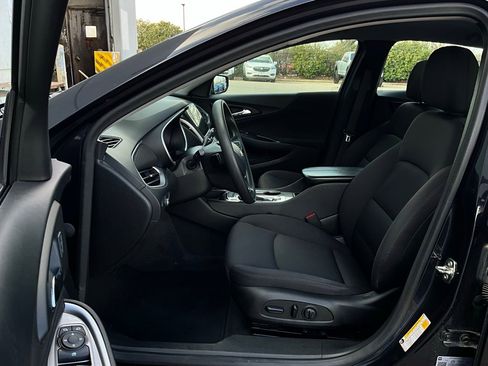 Used 2023 Chevrolet Malibu LT image 10