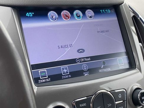 Used 2017 Chevrolet Cruze Premier image 25