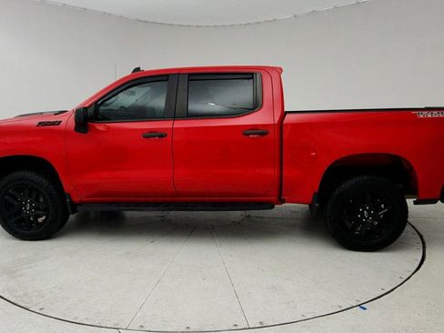 Certified 2023 Chevrolet Silverado 1500 Custom Trail Boss w/ LPO, Dark Essentials Package AWD/4WD image 5