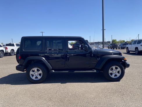 Certified 2022 Jeep Wrangler Unlimited Sport AWD/4WD image 5