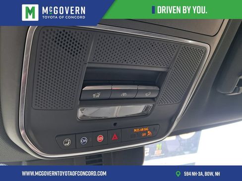 Used 2024 Chevrolet Traverse RS AWD/4WD image 33