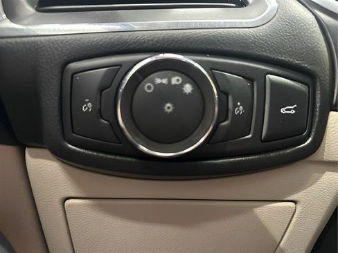 Used 2018 Ford Edge Titanium w/ Technology Package FWD image 18