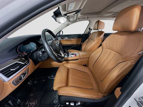 Used 2022 BMW 750i xDrive AWD/4WD image 5