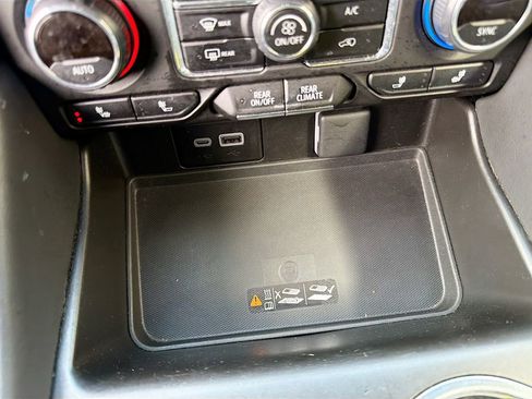 Used 2024 Chevrolet Tahoe LT image 33