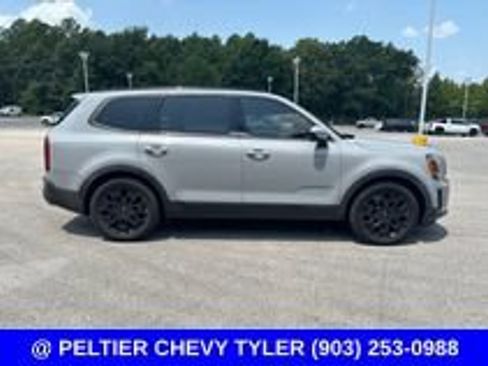 Used 2022 Kia Telluride SX w/ SX Prestige Package AWD/4WD image 10