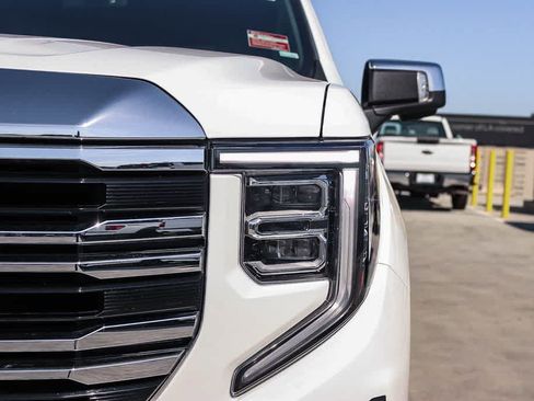 Used 2025 GMC Sierra 1500 SLT RWD image 7