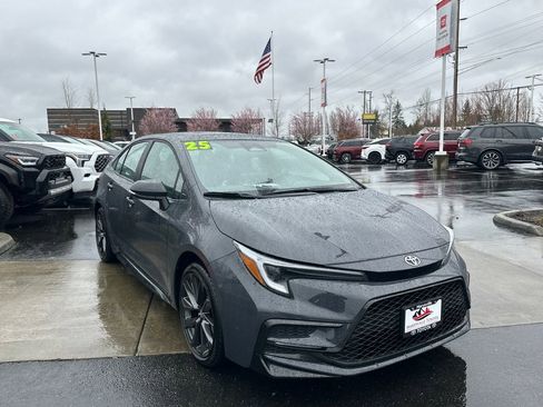 Certified 2025 Toyota Corolla SE image 7