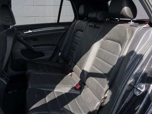 Used 2017 Volkswagen Golf R 4-Door AWD/4WD image 17