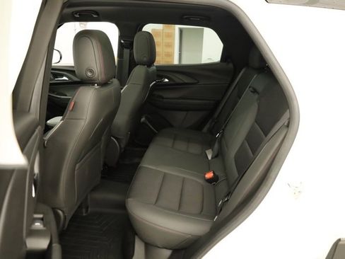Used 2023 Chevrolet TrailBlazer RS w/ Sun and Liftgate Package image 34