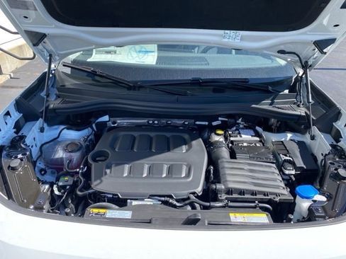 New 2025 Volkswagen Tiguan SE image 65