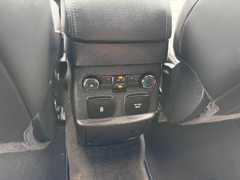 Used 2017 Ford Explorer Limited w/ Equipment Group 301A AWD/4WD image 37