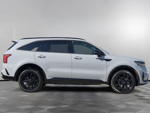 Used 2023 Kia Sorento SX AWD/4WD image 4