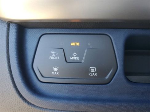 New 2025 Volkswagen ID. Buzz Pro S image 26