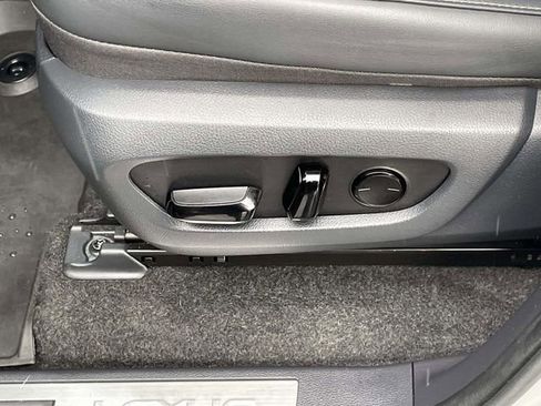 Used 2024 Lexus GX 550 image 15