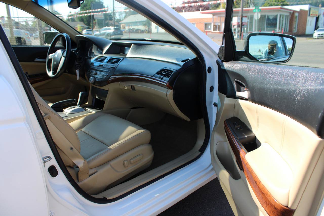 Used 2012 Honda Accord EX-L image 16