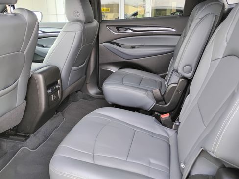 Used 2023 Buick Enclave Essence w/ Sport Touring Edition image 17