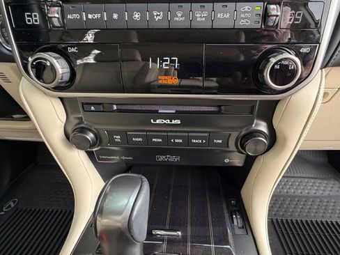 Certified 2023 Lexus GX 460 Premium AWD/4WD image 23