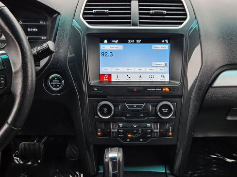 Used 2017 Ford Explorer XLT w/ Equipment Group 202A image 22