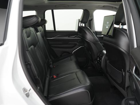 Used 2023 Jeep Grand Cherokee 4WD 4xe w/ Luxury Tech Group II image 12