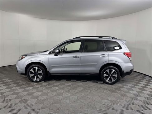 Used 2017 Subaru Forester 2.5i Limited image 11