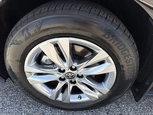 Used 2025 Toyota Sienna Limited AWD/4WD image 51