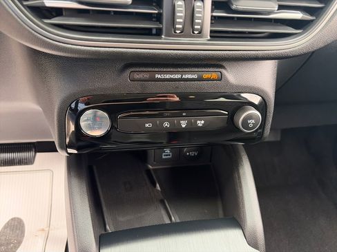 Used 2023 Ford Escape Active w/ Tech Pack #2 AWD/4WD image 19