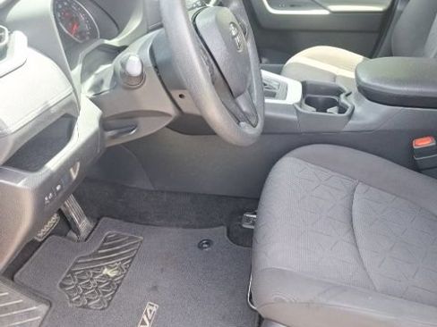 Used 2019 Toyota RAV4 XLE w/ Carpet Mat Package AWD/4WD image 9