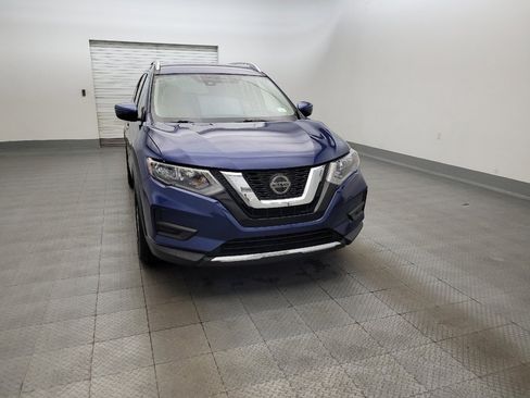 Used 2020 Nissan Rogue SV FWD image 14