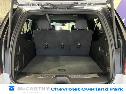 Used 2024 Chevrolet Suburban RST w/ Luxury Package AWD/4WD image 31