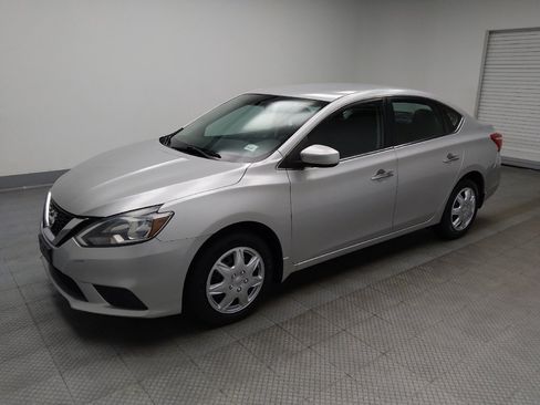 Used 2017 Nissan Sentra SV FWD image 2