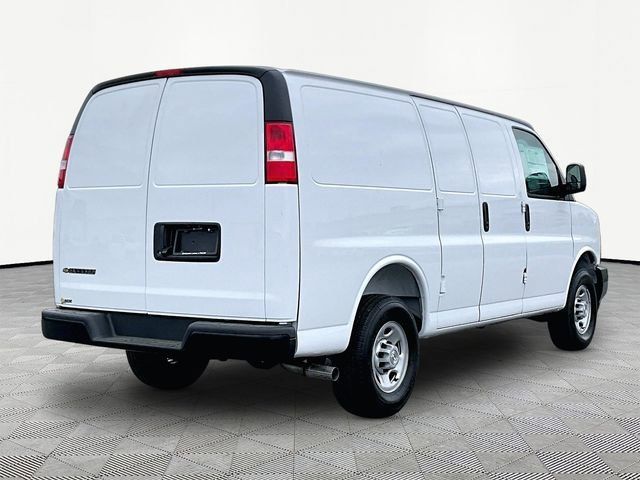 New 2026 Chevrolet Express 2500 RWD image 6