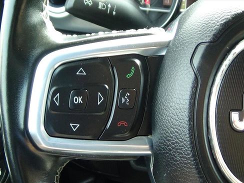 Used 2021 Jeep Wrangler Unlimited Sahara image 18