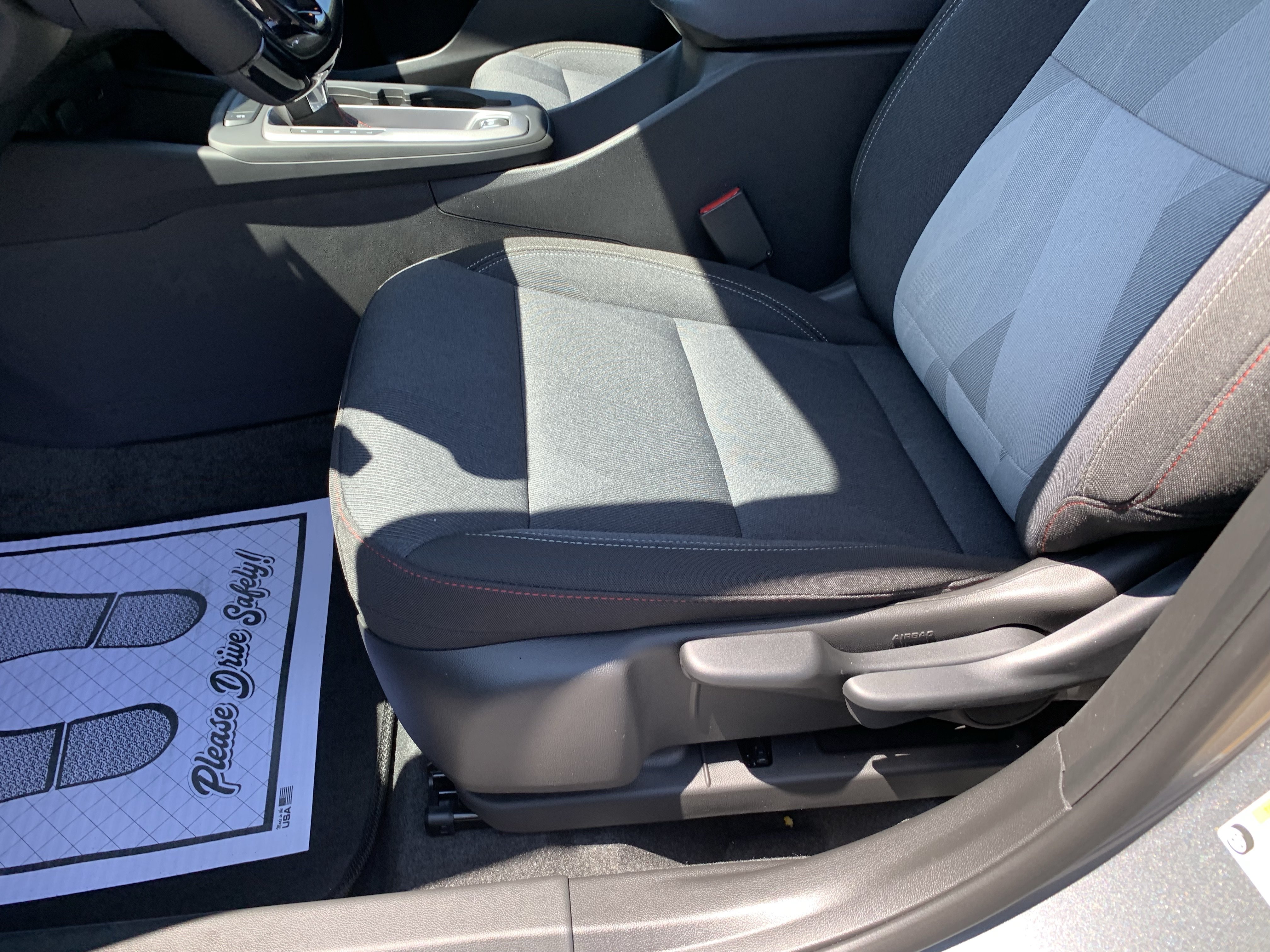 New 2026 Chevrolet Trax RS w/ Sunroof Package FWD image 9