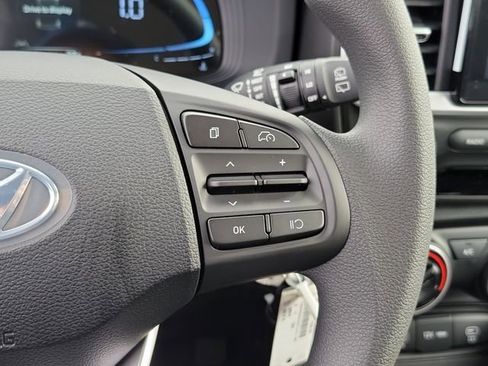 New 2026 Hyundai Venue SE image 6