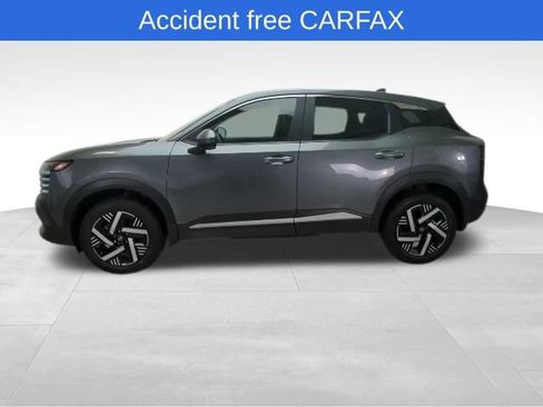 Certified 2025 Nissan Kicks SV image 3