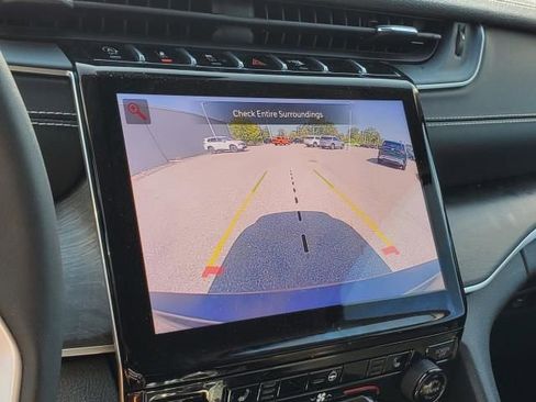 Used 2023 Jeep Grand Cherokee L Limited image 20