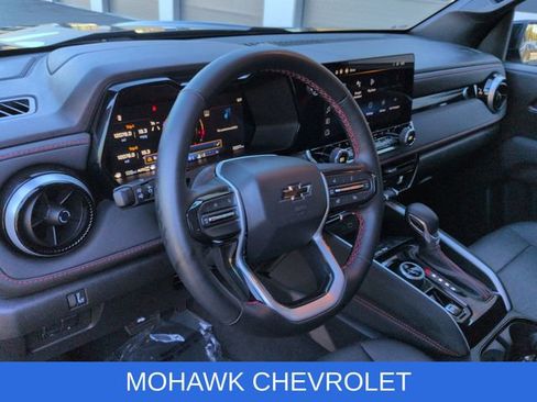 Certified 2024 Chevrolet Colorado Z71 w/ LPO, Dark Essentials Package AWD/4WD image 11
