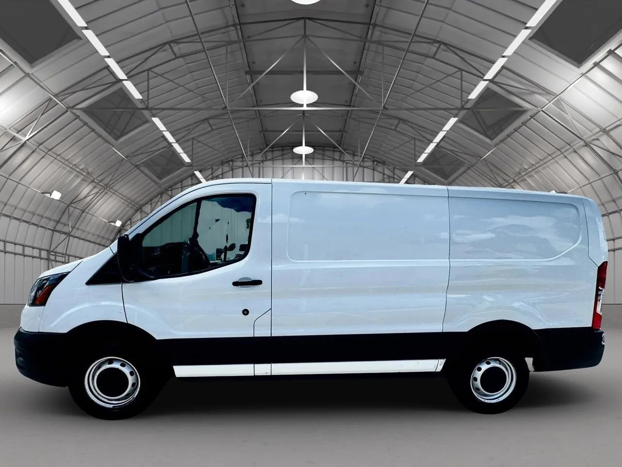 Used 2020 Ford Transit 150 Low Roof RWD image 4
