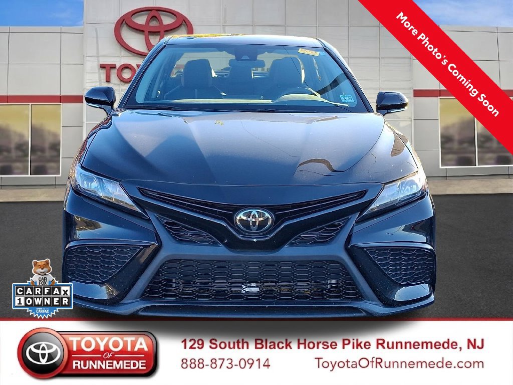 Used 2024 Toyota Camry SE w/ Cold Weather Package AWD/4WD image 3