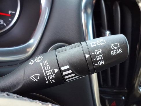 Used 2023 Chevrolet Traverse Premier w/ Redline Edition image 32