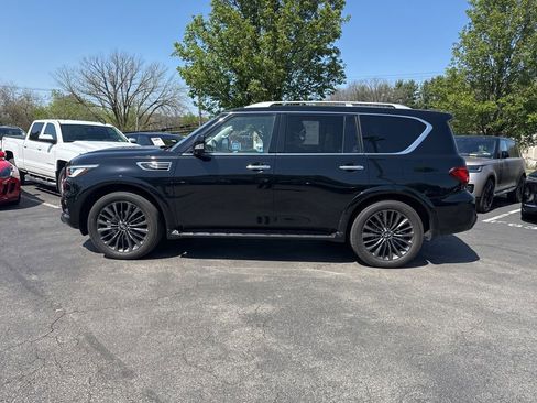 Used 2021 INFINITI QX80 Premium Select w/ All-Season Package AWD/4WD image 2