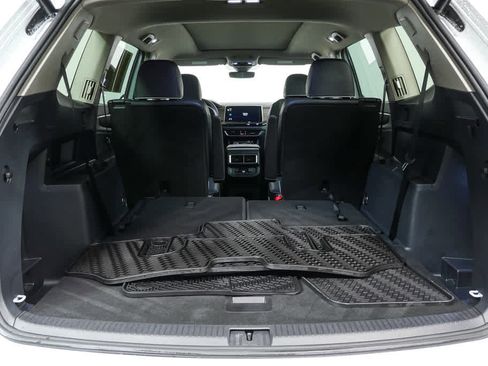 Certified 2025 Volkswagen Atlas SEL Premium R-Line image 29