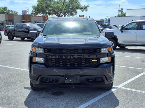 Used 2022 Chevrolet Silverado 1500 Custom w/ Safety Confidence Package image 2