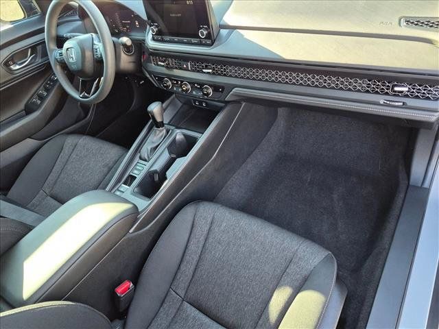 Used 2025 Honda Accord SE image 22
