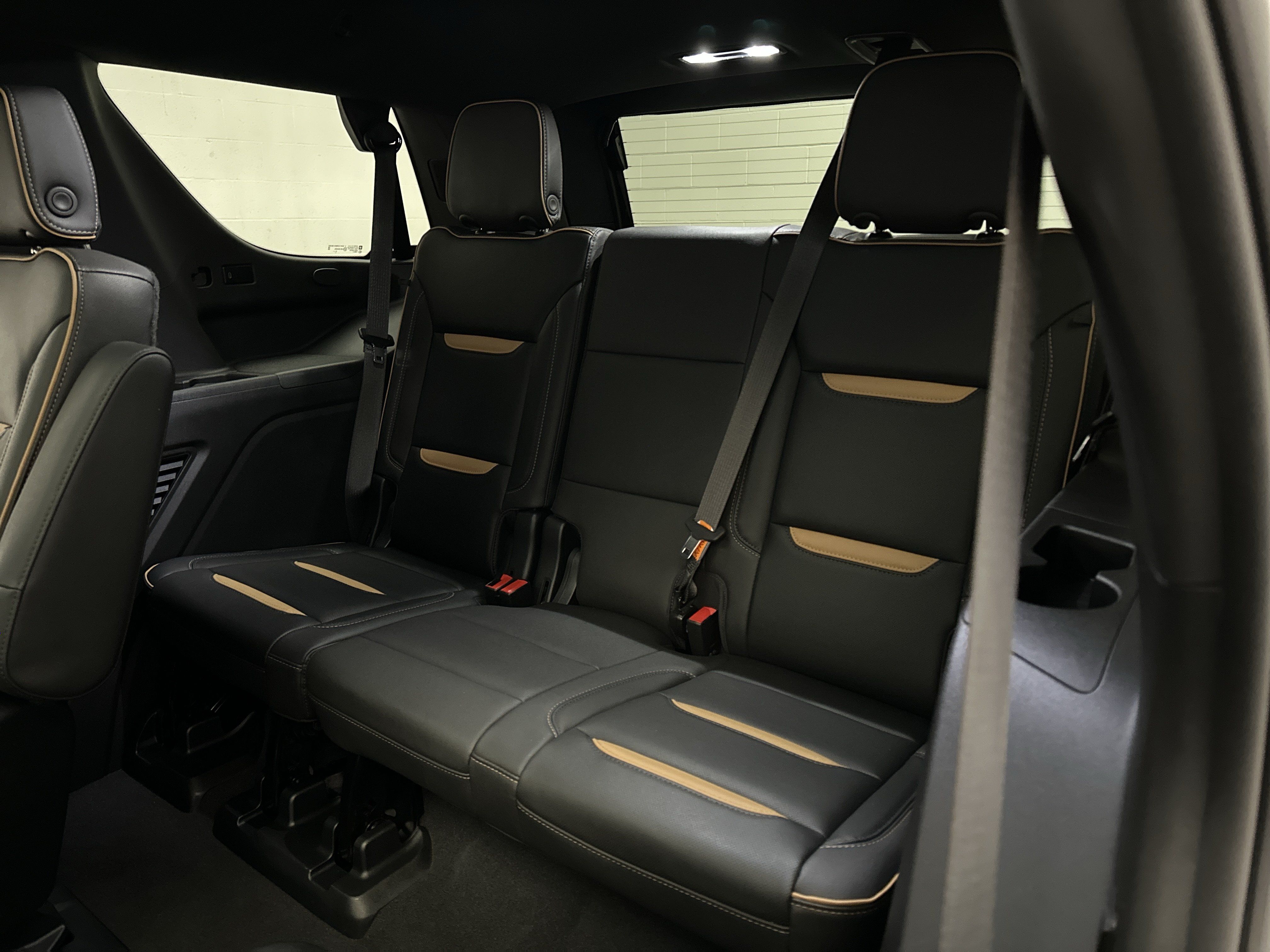 Used 2023 GMC Yukon AT4 w/ AT4 Premium Plus Package AWD/4WD image 25