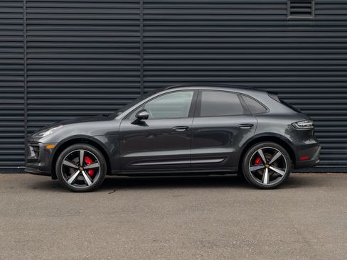 Certified 2024 Porsche Macan S AWD/4WD image 2