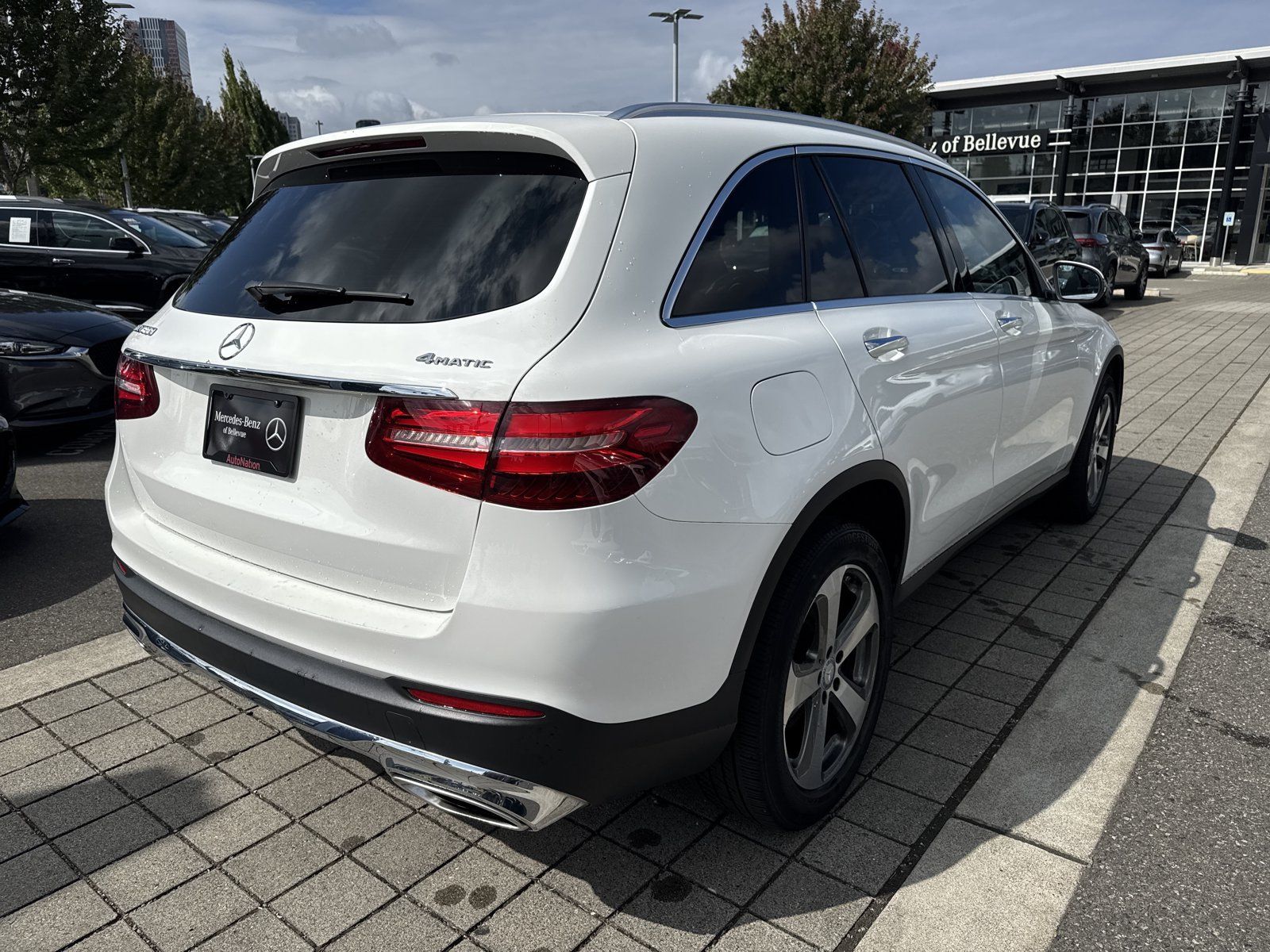 Used 2017 Mercedes-Benz GLC 300 4MATIC image 5